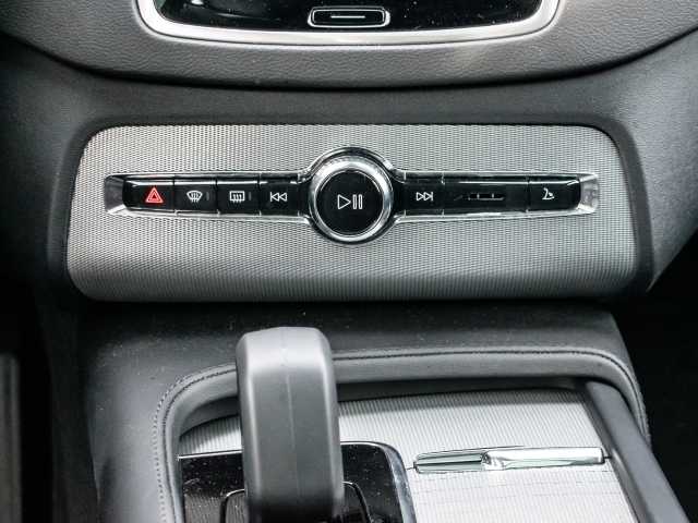 Volvo  Ultra Bright Recharge Plug-In Hybrid AWD T8 Twin Engine EU6d 7-Sitzer HUD StandH