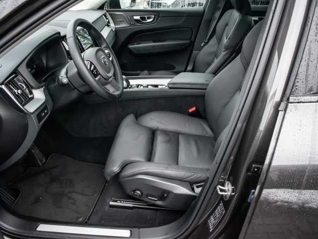 Volvo  Ultra Dark Recharge Plug-In Hybrid AWD T8 Twin Engine EU6d HUD StandHZG digitale