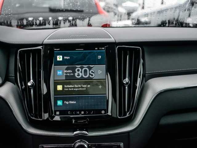 Volvo  Ultra Dark Recharge Plug-In Hybrid AWD T8 Twin Engine EU6d HUD StandHZG digitale