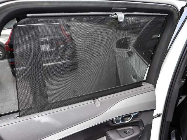 Volvo  Plus Bright AWD B5 Diesel EU6d 7-Sitzer Allrad StandHZG AHK digitales Cockpit Me