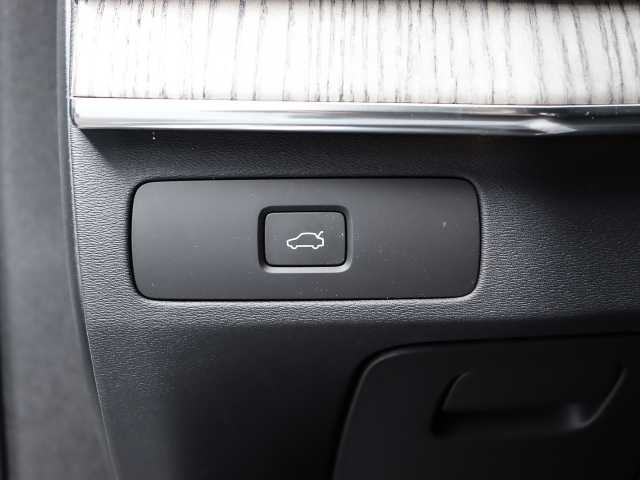 Volvo  Ultimate Bright AWD B5 Diesel EU6d 7-Sitzer Allrad HUD AD StandHZG digitales Coc