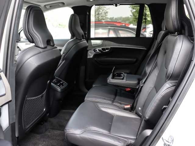 Volvo  Ultimate Bright AWD B5 Diesel EU6d 7-Sitzer Allrad HUD AD StandHZG digitales Coc