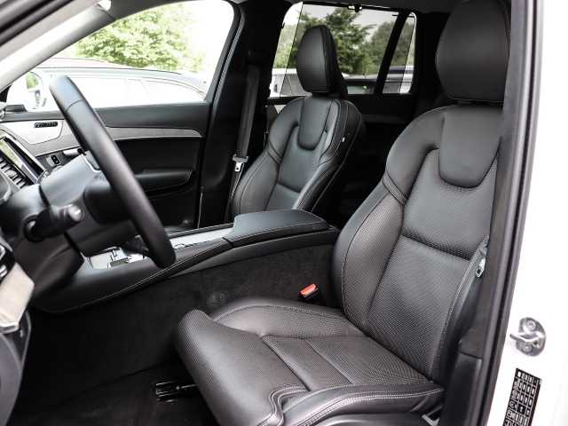 Volvo  Ultimate Bright AWD B5 Diesel EU6d 7-Sitzer Allrad HUD AD StandHZG digitales Coc