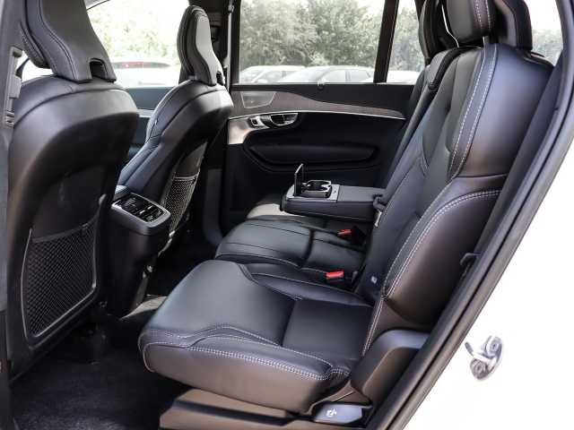 Volvo  Ultimate Bright AWD B5 Diesel EU6d 7-Sitzer Allrad HUD AD StandHZG digitales Coc