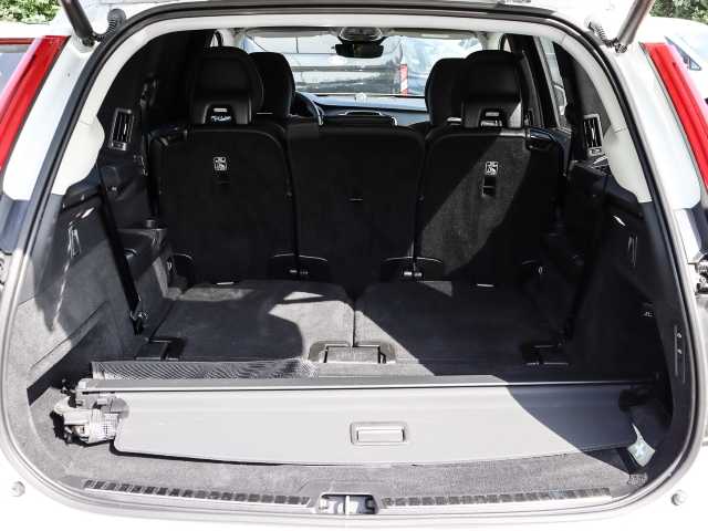 Volvo  Ultimate Bright AWD B5 Diesel EU6d 7-Sitzer Allrad HUD AD StandHZG digitales Coc