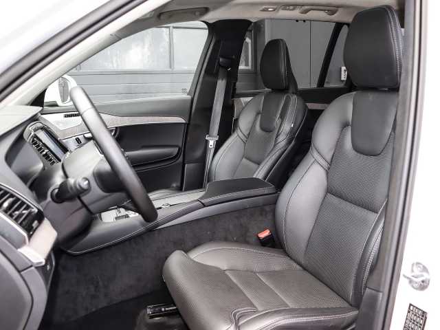 Volvo  Ultimate Bright AWD B5 Diesel EU6d 7-Sitzer Allrad HUD AD StandHZG digitales Coc