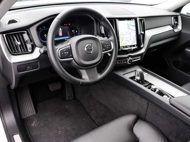 Volvo  Core 2WD B4 Benzin EU6d digitales Cockpit Memory Sitze Soundsystem LED Scheinwer