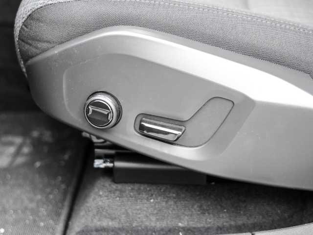 Volvo  Core 2WD B4 Benzin EU6d digitales Cockpit Soundsystem LED Scheinwerferreg.
