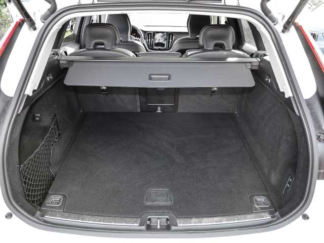 Volvo  Ultimate Dark AWD B4 Diesel EU6d Allrad HUD AD StandHZG digitales Cockpit Memory