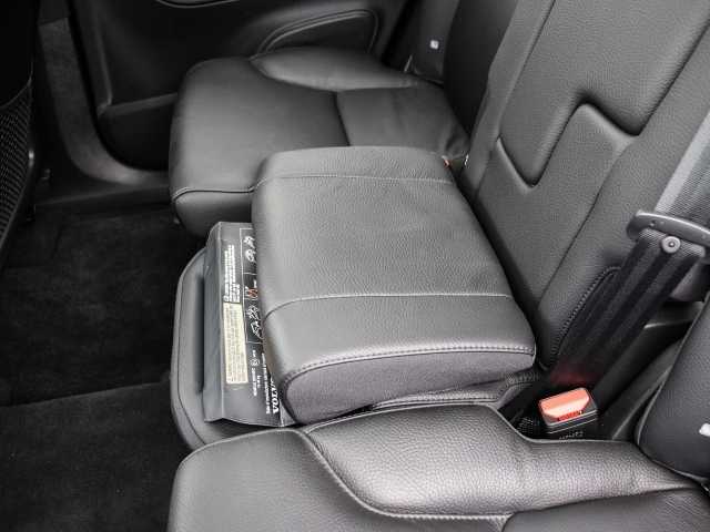 Volvo  Plus Bright AWD B5 Diesel EU6d 7-Sitzer Allrad AD StandHZG digitales Cockpit