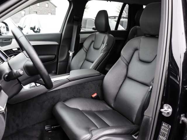 Volvo  Plus Bright AWD B5 Diesel EU6d 7-Sitzer Allrad AD StandHZG digitales Cockpit
