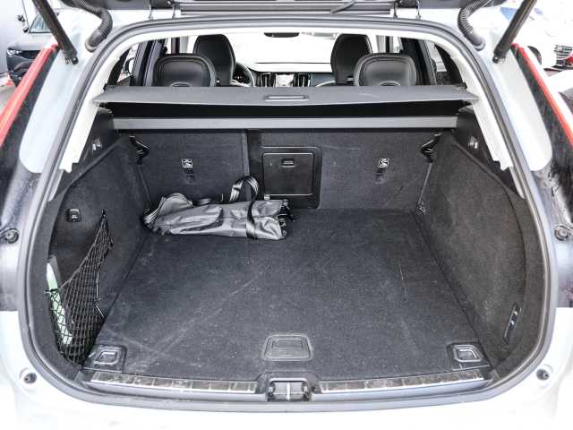 Volvo  Ultimate Dark AWD B4 Diesel EU6d Allrad HUD AD StandHZG digitales Cockpit Memory