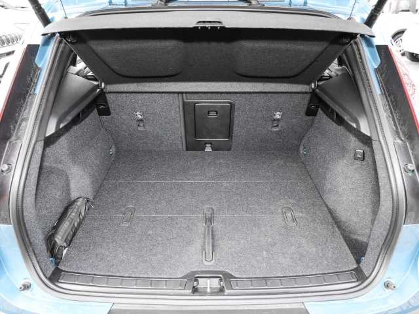 Volvo  Plus Dark 2WD B4 EU6d digitales Cockpit Memory Sitze Soundsystem HarmanKardon 36