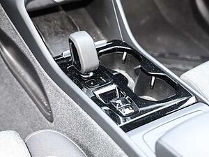 Volvo  Plus Dark 2WD B3 EU6d digitales Cockpit Memory Sitze Soundsystem HarmanKardon LE