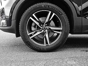 Volvo  Plus Dark 2WD B3 EU6d digitales Cockpit Memory Sitze Soundsystem HarmanKardon LE