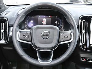 Volvo  Plus Dark 2WD B3 EU6d digitales Cockpit Memory Sitze Soundsystem HarmanKardon LE