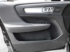 Volvo  Plus Dark 2WD B3 EU6d digitales Cockpit Memory Sitze Soundsystem HarmanKardon LE