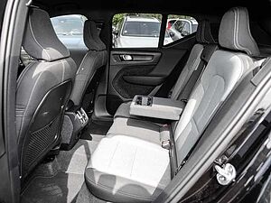 Volvo  Plus Dark 2WD B3 EU6d digitales Cockpit Memory Sitze Soundsystem HarmanKardon LE