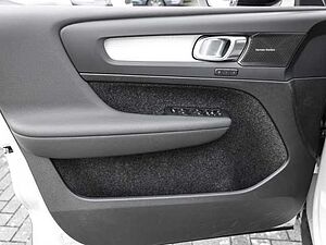 Volvo  Plus Dark 2WD B3 EU6d digitales Cockpit Memory Sitze Soundsystem HarmanKardon LE