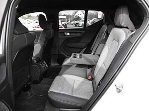 Volvo  Plus Dark 2WD B3 EU6d digitales Cockpit Memory Sitze Soundsystem HarmanKardon LE