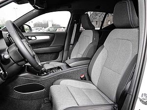 Volvo  Plus Dark 2WD B3 EU6d digitales Cockpit Memory Sitze Soundsystem HarmanKardon LE