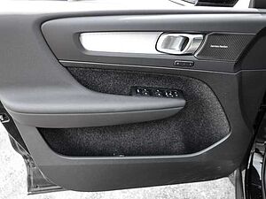 Volvo  Plus Dark 2WD B3 EU6d digitales Cockpit Memory Sitze Soundsystem HarmanKardon LE