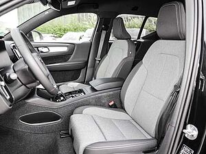 Volvo  Plus Dark 2WD B3 EU6d digitales Cockpit Memory Sitze Soundsystem HarmanKardon LE