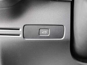 Volvo  Plus Dark 2WD B3 EU6d digitales Cockpit Memory Sitze Soundsystem HarmanKardon LE