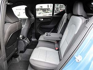 Volvo  Plus Dark 2WD B3 EU6d digitales Cockpit Memory Sitze Soundsystem HarmanKardon LE