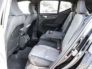 Volvo  Plus Dark 2WD B3 EU6d digitales Cockpit Memory Sitze Soundsystem HarmanKardon LE