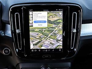 Volvo  Plus Dark 2WD B3 EU6d digitales Cockpit Memory Sitze Soundsystem HarmanKardon LE