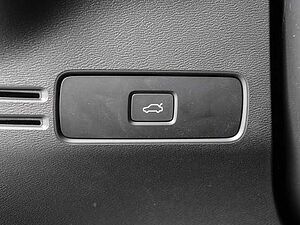 Volvo  Plus Dark 2WD B3 EU6d digitales Cockpit Memory Sitze Soundsystem HarmanKardon LE