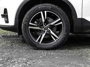 Volvo  Plus Dark 2WD B3 EU6d digitales Cockpit Memory Sitze Soundsystem HarmanKardon LE