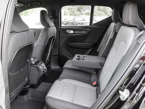 Volvo  Plus Dark 2WD B3 EU6d digitales Cockpit Memory Sitze Soundsystem HarmanKardon LE