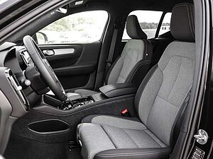 Volvo  Plus Dark 2WD B3 EU6d digitales Cockpit Memory Sitze Soundsystem HarmanKardon LE