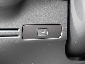 Volvo  Plus Dark 2WD B3 EU6d digitales Cockpit Memory Sitze Soundsystem HarmanKardon LE