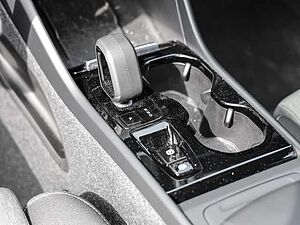 Volvo  Plus Dark 2WD B3 EU6d digitales Cockpit Memory Sitze Soundsystem HarmanKardon LE