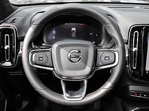 Volvo  Plus Dark 2WD B3 EU6d digitales Cockpit Memory Sitze Soundsystem HarmanKardon LE