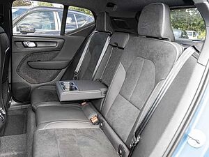 Volvo  Plus Dark 2WD B4 EU6d digitales Cockpit Memory Sitze Soundsystem HarmanKardon 36