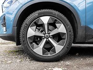 Volvo  Plus Dark 2WD B4 EU6d digitales Cockpit Memory Sitze Soundsystem HarmanKardon 36