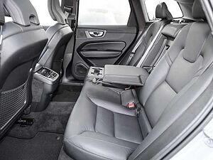 Volvo  Ultimate Dark AWD B4 Diesel EU6d Allrad HUD AD StandHZG digitales Cockpit Memory