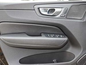 Volvo  Ultimate Dark 2WD B4 Diesel EU6d HUD AD digitales Cockpit Memory Sitze Soundsyst