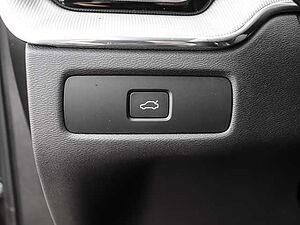 Volvo  Ultimate Dark AWD B5 Benzin EU6d Allrad HUD StandHZG Leder digitales Cockpit Mem