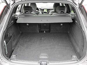 Volvo  Ultimate Dark AWD B5 Benzin EU6d Allrad HUD StandHZG Leder digitales Cockpit Mem