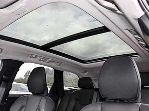 Volvo  Ultimate Dark 2WD B4 Diesel EU6d HUD AD digitales Cockpit Memory Sitze Soundsyst