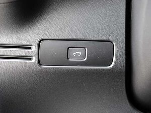 Volvo  Plus Dark 2WD B4 EU6d digitales Cockpit Memory Sitze Soundsystem HarmanKardon 36