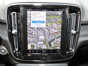 Volvo  Plus Dark 2WD B4 EU6d digitales Cockpit Memory Sitze Soundsystem HarmanKardon 36