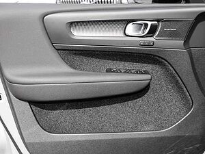 Volvo  Plus Dark 2WD B4 EU6d digitales Cockpit Memory Sitze Soundsystem HarmanKardon 36