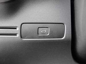 Volvo  Plus Dark 2WD B4 EU6d digitales Cockpit Memory Sitze Soundsystem HarmanKardon 36
