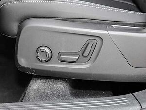 Volvo  Plus Dark 2WD B4 EU6d digitales Cockpit Memory Sitze Soundsystem HarmanKardon 36